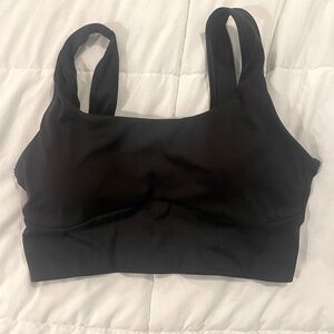 Gym shark ling line sports bra